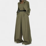 Adéla – Elegantní černý kostým pro každou příležitost