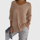 Cassandra – Elegantní top s V výstřihem