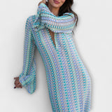 Elina – Maxi šaty s V-výstřihem a prázdninovým nádechem